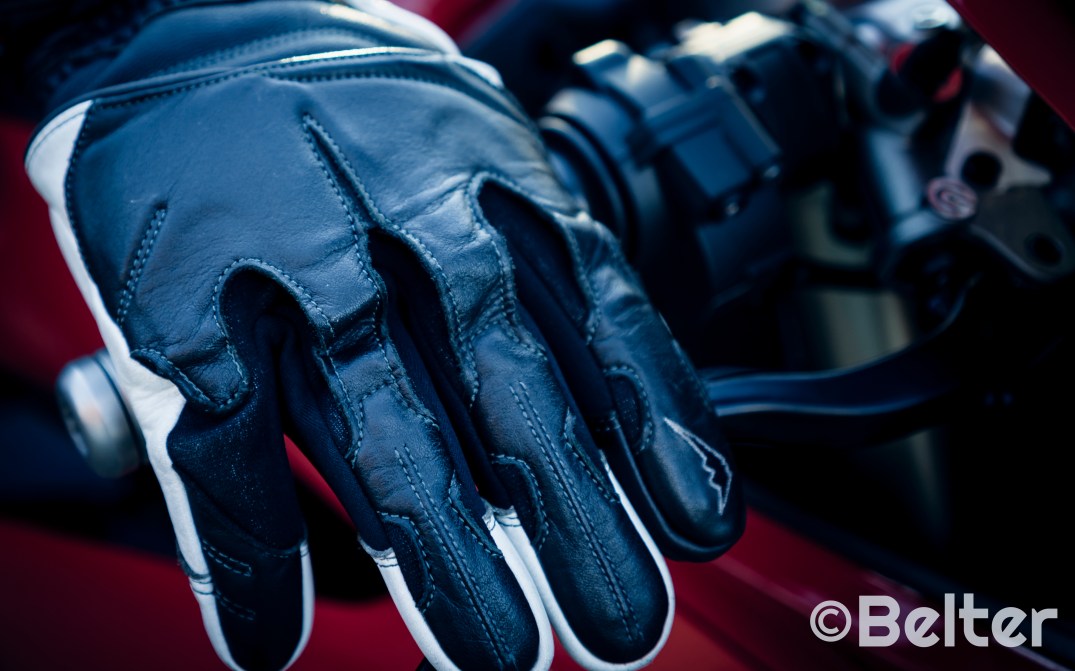 Kushitani Gore-Tex gloves